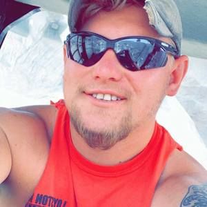 Meet your Posher, Derrick